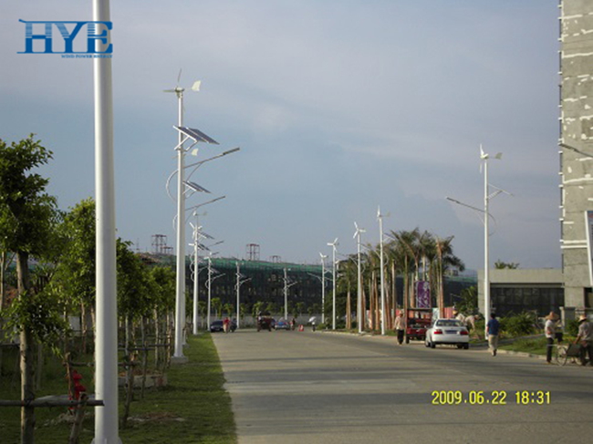 Chunguang Road, Hainan, wind & solar hybrid lighting system in 2009